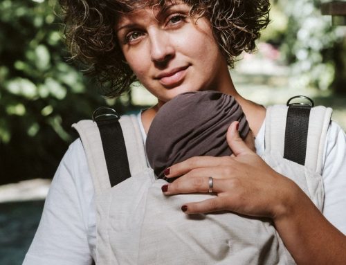 Porteo y sueño del bebé: cómo puede ayudarte en las siestas difíciles