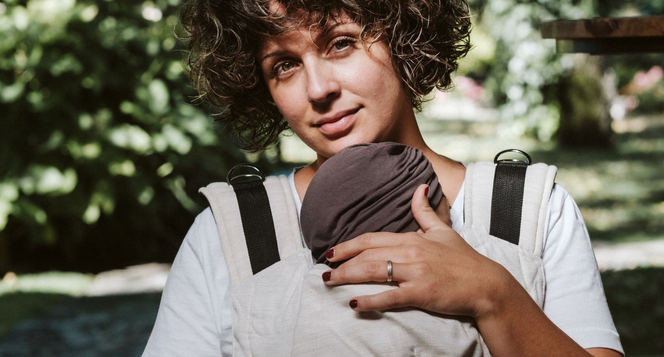Mochila-de-porteo-vs-carrito-de-bebe